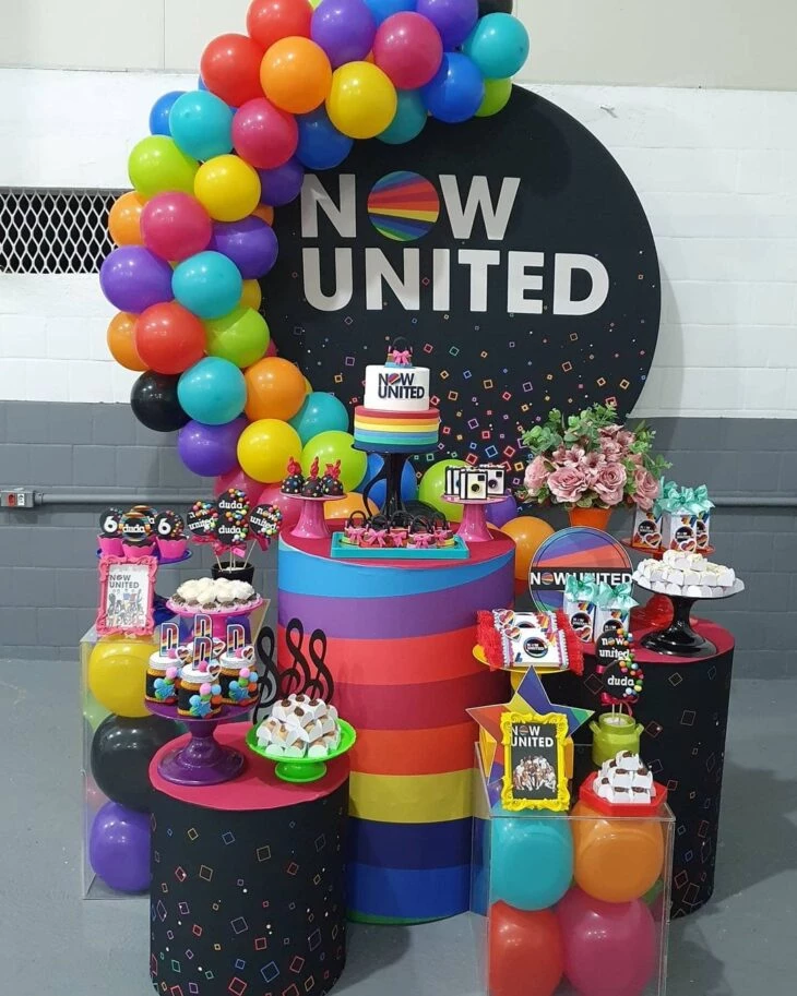 Decoração Festa Now United