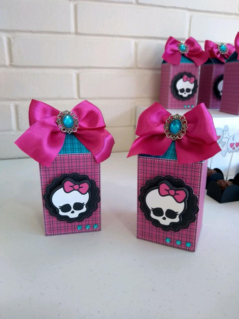 site:elo7.com.br Lembrancinha Monster High