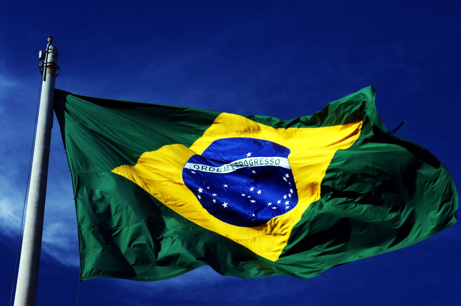 Bandeira do Brasil: o que significam as cores e os símbolos?