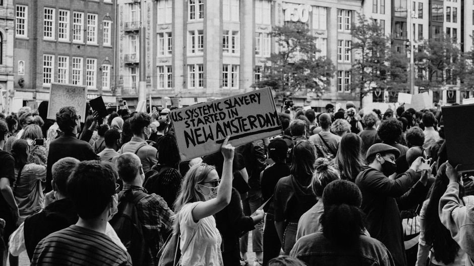 As causas por trás da revolta