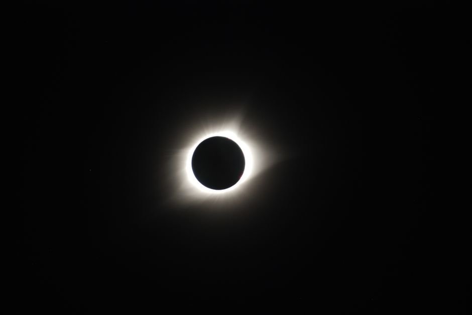 Eclipse solar x eclipse lunar: a diferença em uma tabela
