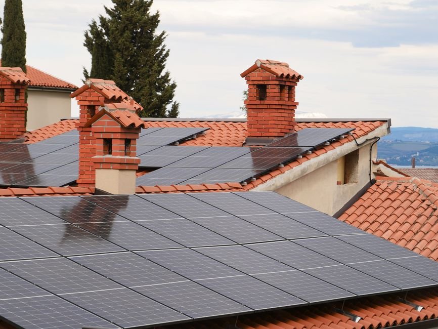 Painéis fotovoltaicos: luz que se transforma em eletricidade