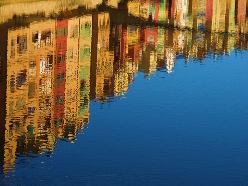 Simetria Axial (ou de Reflexo)